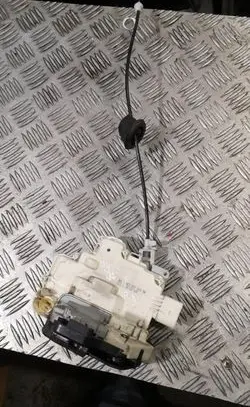 Audi A4 S4 B7 8E 8H Front door lock 8e2837016aa
