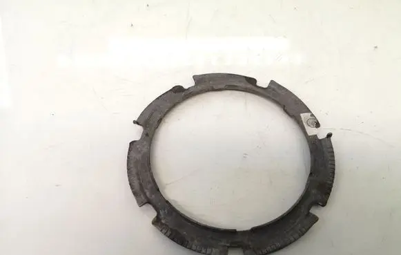 Volkswagen Jetta VI In tank fuel pump screw locking ring/nut 
