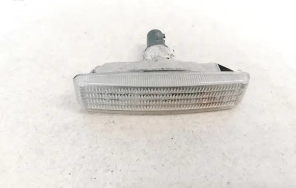 BMW 5 E39 Front fender indicator light 9407958 2496299