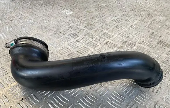 Intercooler hose/pipe