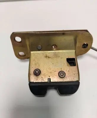Loading door lock