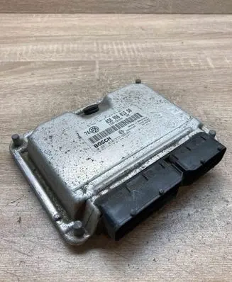 Volkswagen Golf IV Engine control unit/module ECU 038906012DB 0281010373