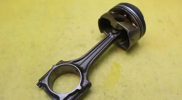 Audi A3 S3 8P Piston with connecting rod