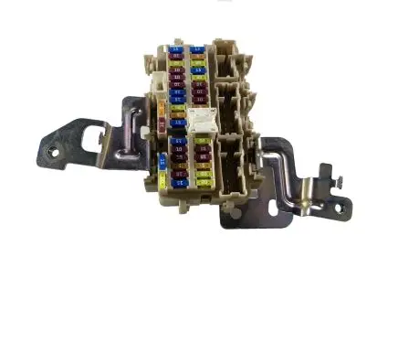 Nissan Rogue Fuse module 243504CL0B 252307990A