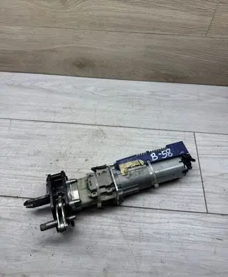 Volkswagen PASSAT B7 Tailgate hydraulic pump motor E5100180E