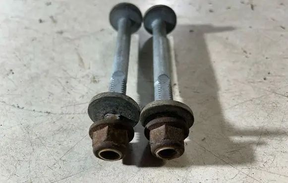 Dodge Challenger Rear suspension camber bolt 6507097AA 6507099AA