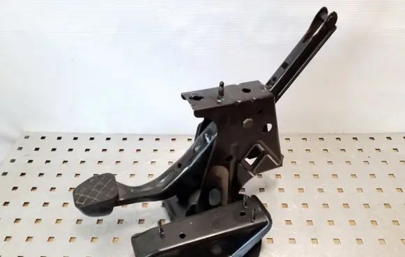 Volkswagen New Beetle Brake pedal 1J1721058