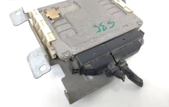 Volkswagen Golf Plus Engine control unit/module 06A906033DC 5WP40245