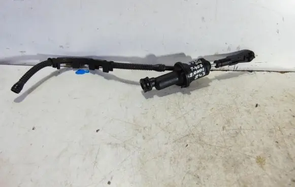 Peugeot 407 Clutch slave cylinder 