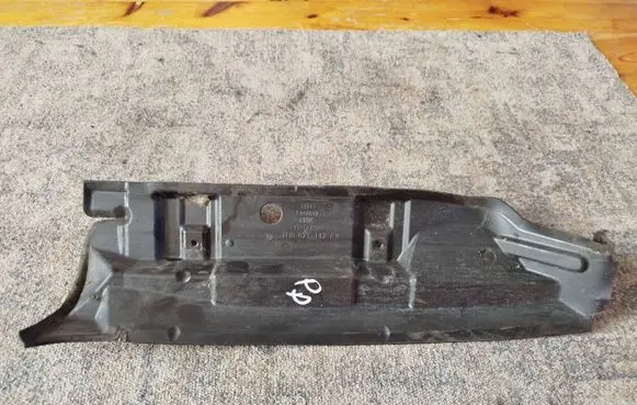 Audi TT Mk1 Front arch trim 8N0821112A