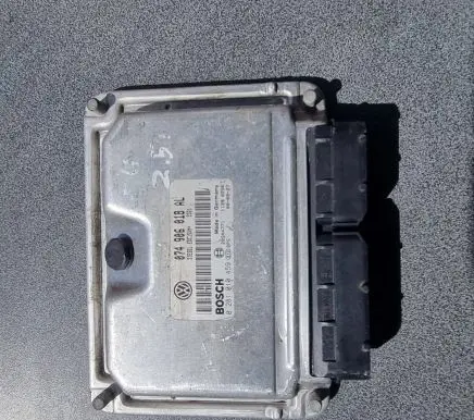 Volkswagen Transporter - Caravelle T4 Engine control unit/module 074906018AL 28SA4771 0281010459