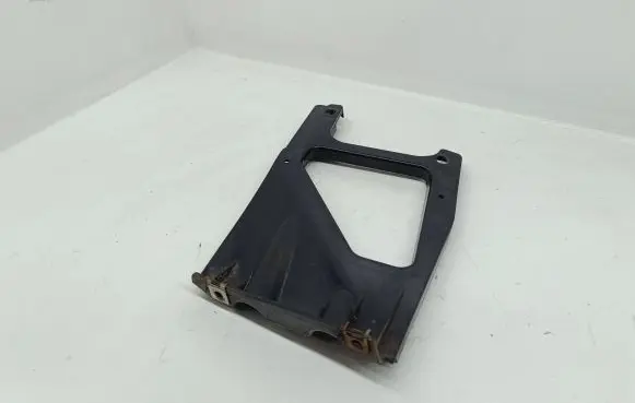 BMW 1 E81 E87 Bumper support mounting bracket corner 7183873 15857711