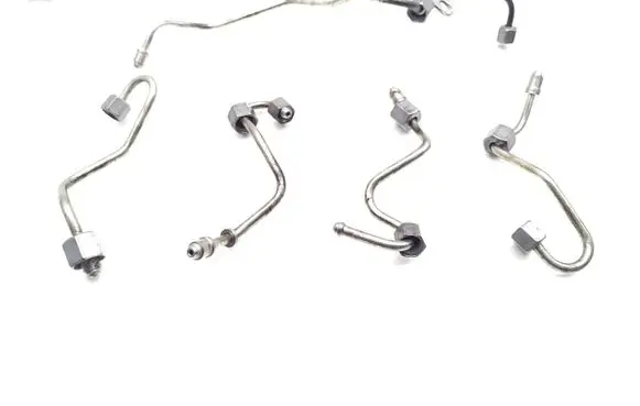 Nissan Qashqai Fuel injector supply line/pipe 