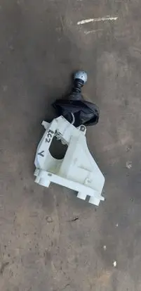 Peugeot RCZ Gear shifter/selector 9688062380