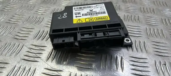 Renault Megane III Airbag control unit/module 985105478R H84000196 C408Z001