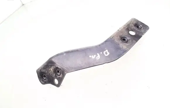 Mercedes-Benz C W204 Headlight/headlamp mounting bracket A2046200285