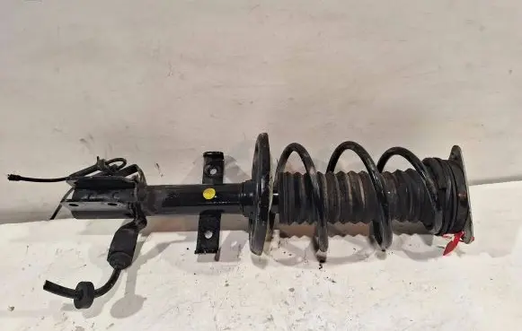 Renault Clio IV Front shock absorber/damper