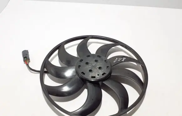 Volvo XC60 Radiator cooling fan shroud 31493262