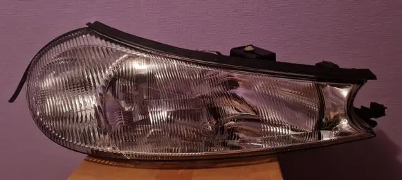 Ford Mondeo MK II Headlight/headlamp 0301098208