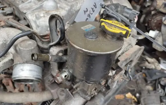 Mazda 323 F Power steering pump 89157065 bj3a3265xb