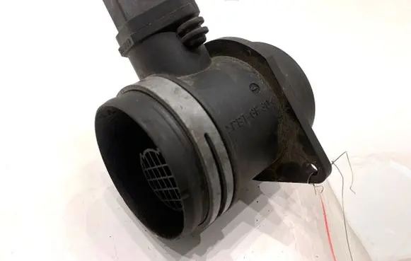 Volkswagen PASSAT B6 Mass air flow meter 038906461B