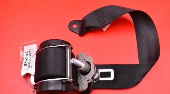 Toyota Corolla Verso E110 Front seatbelt 73570-0F020