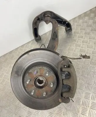 Nissan Navara D23 Front wheel hub spindle knuckle