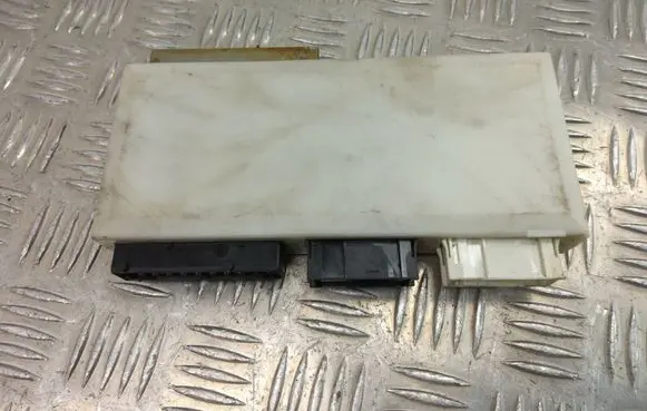 BMW 5 E39 Comfort/convenience module 8378635