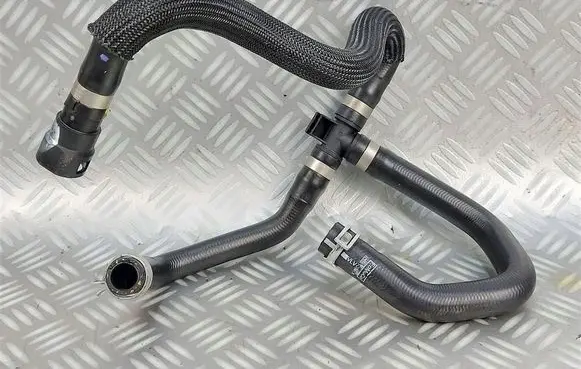 Ford Kuga III Engine coolant pipe/hose LX618B550HPD