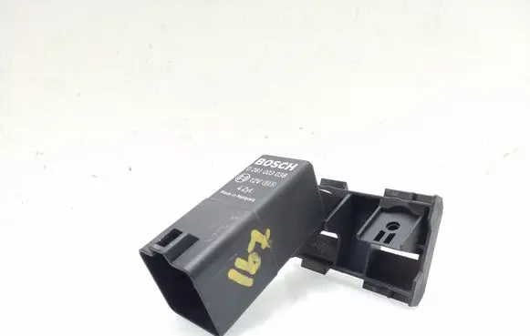 Skoda Octavia Mk2 (1Z) Glow plug pre-heat relay 038907281D