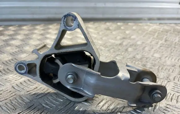 Infiniti Q30 Steering wheel airbag