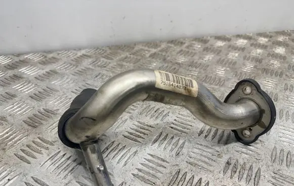 BMW 5 E60 E61 Engine coolant pipe/hose 7516414070