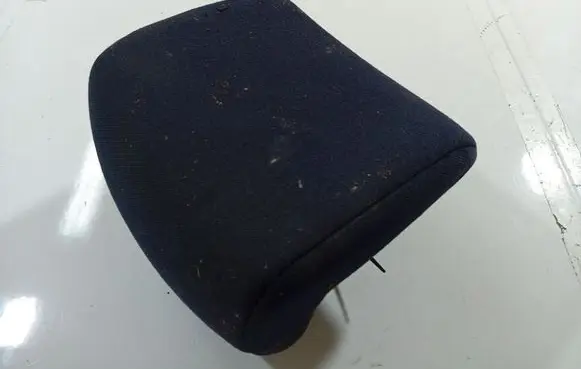 Peugeot 1007 Front seat headrest 