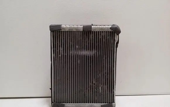 Air conditioning (A/C) radiator (interior)