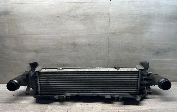 Mercedes-Benz E W212 Intercooler radiator A2045000200 6770176 10T21003