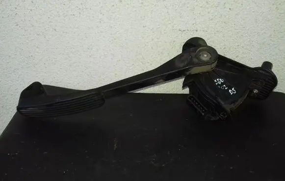 Volvo S80 Accelerator throttle pedal 6PV00853701 30636004