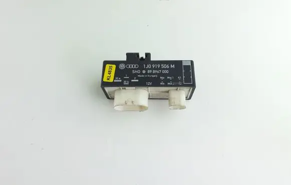Volkswagen Polo IV 9N3 Coolant fan relay 1J0919506M KL4835