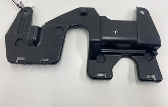 Engine splash shield/under tray