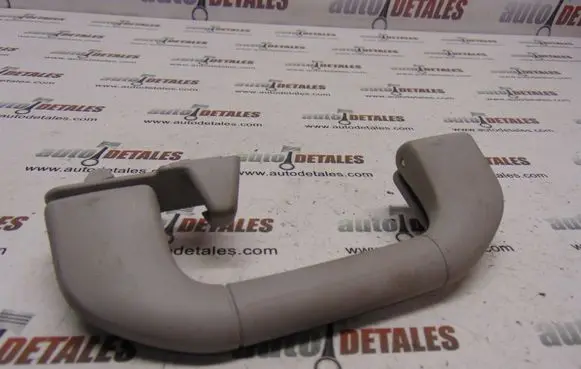 Mercedes-Benz E W212 Rear interior roof grab handle A2048100151