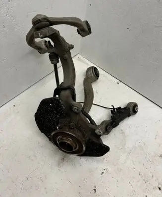 Mercedes-Benz GLC C253 Front wheel hub spindle knuckle 