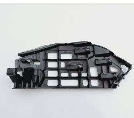 Volkswagen Polo IV 9N3 Front bumper mounting bracket 6Q0807178A