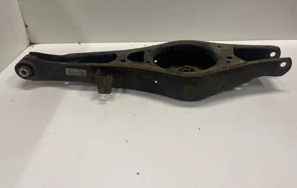 Volkswagen PASSAT B6 Rear upper control arm/wishbone