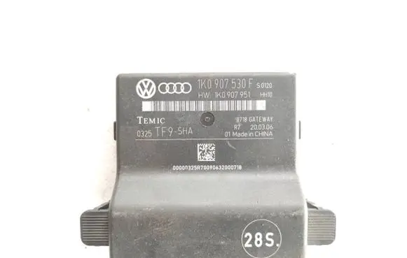Volkswagen Touran I Gateway control module 1K0907530F 1K0907951