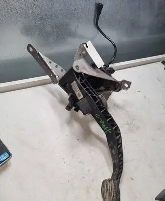 Ford Focus C-MAX Brake pedal BQ6FA