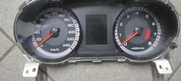 Mitsubishi Lancer Speedometer (instrument cluster) 8100A117A