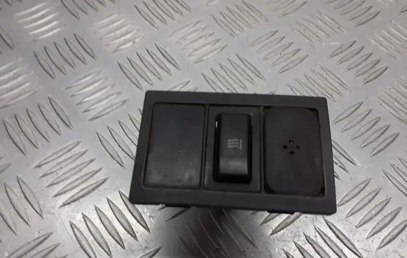 Toyota Corolla Verso E121 Windscreen/window heater switch 153261