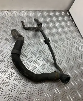 Coolant pipe/hose