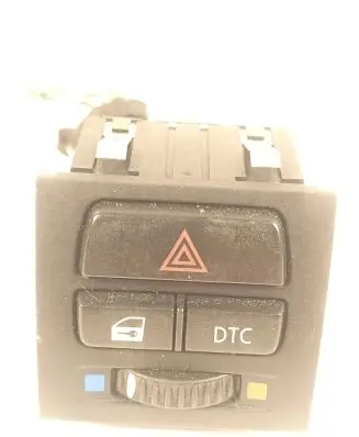 BMW 3 E90 E91 Hazard light switch 9132421 6131