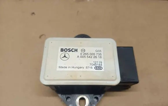 Mercedes-Benz E C207 W207 ESP acceleration yaw rate sensor A0055422618 0265005735 7049184