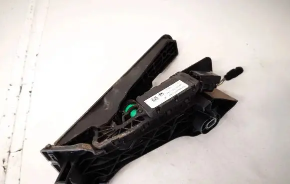Volkswagen Golf Plus Accelerator throttle pedal 1k1723503m 6pv008890-01